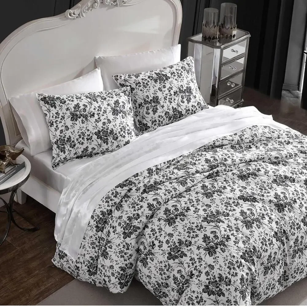 Betsey Black & White Floral Duvet SET Cover with matching Pillow Cases QUEEN